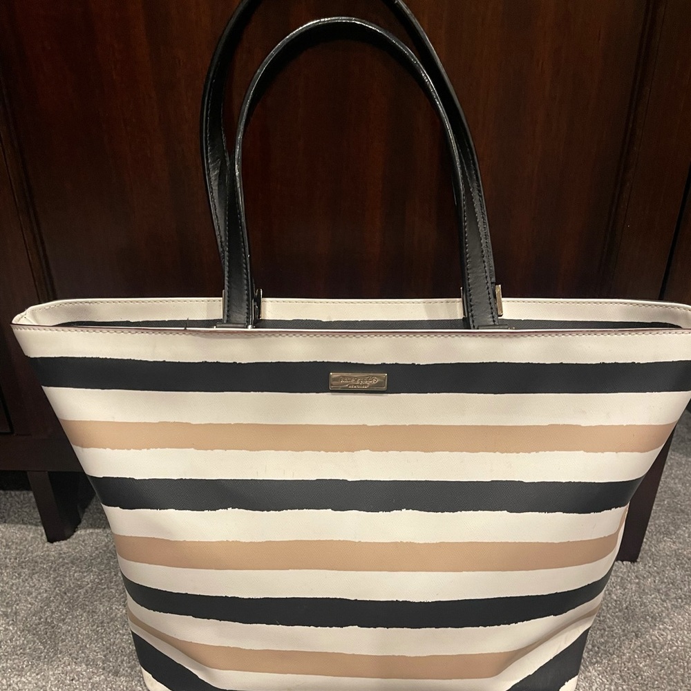 Kate Spade tote large make me offer